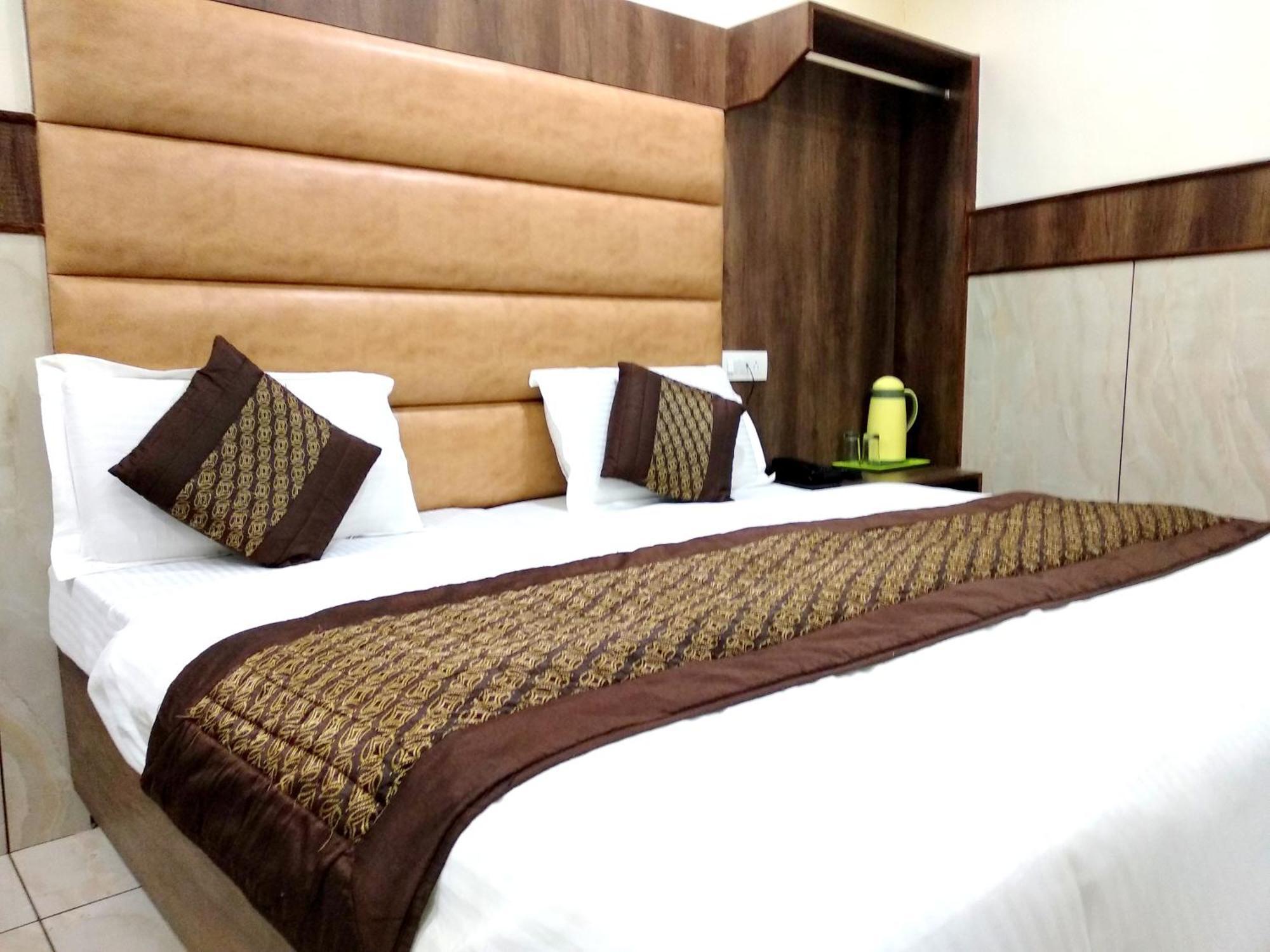Hotel Raghunath Джамму Экстерьер фото