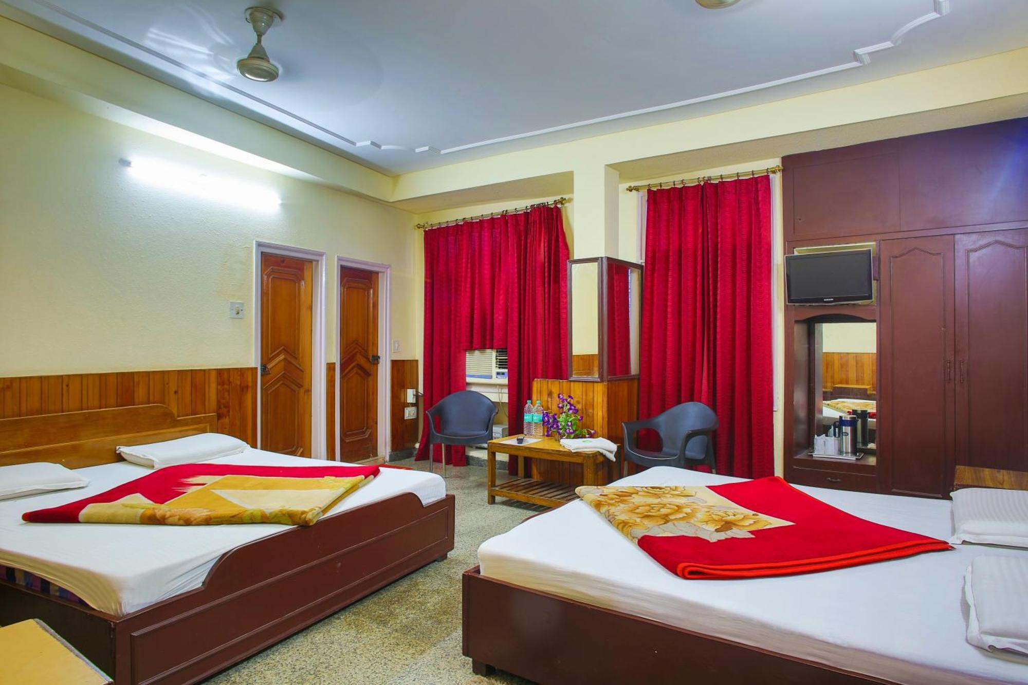 Hotel Raghunath Джамму Экстерьер фото