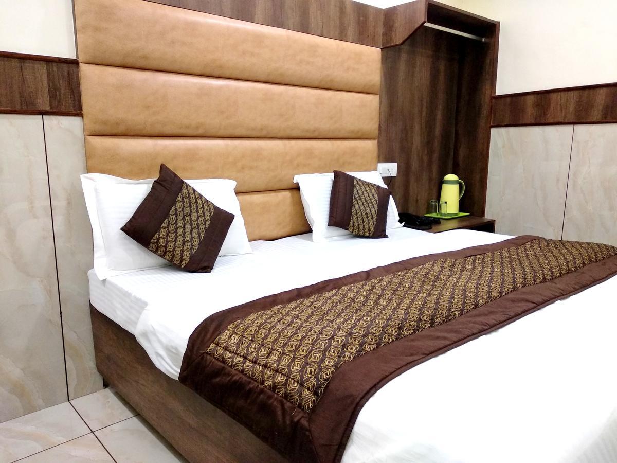 Hotel Raghunath Джамму Экстерьер фото